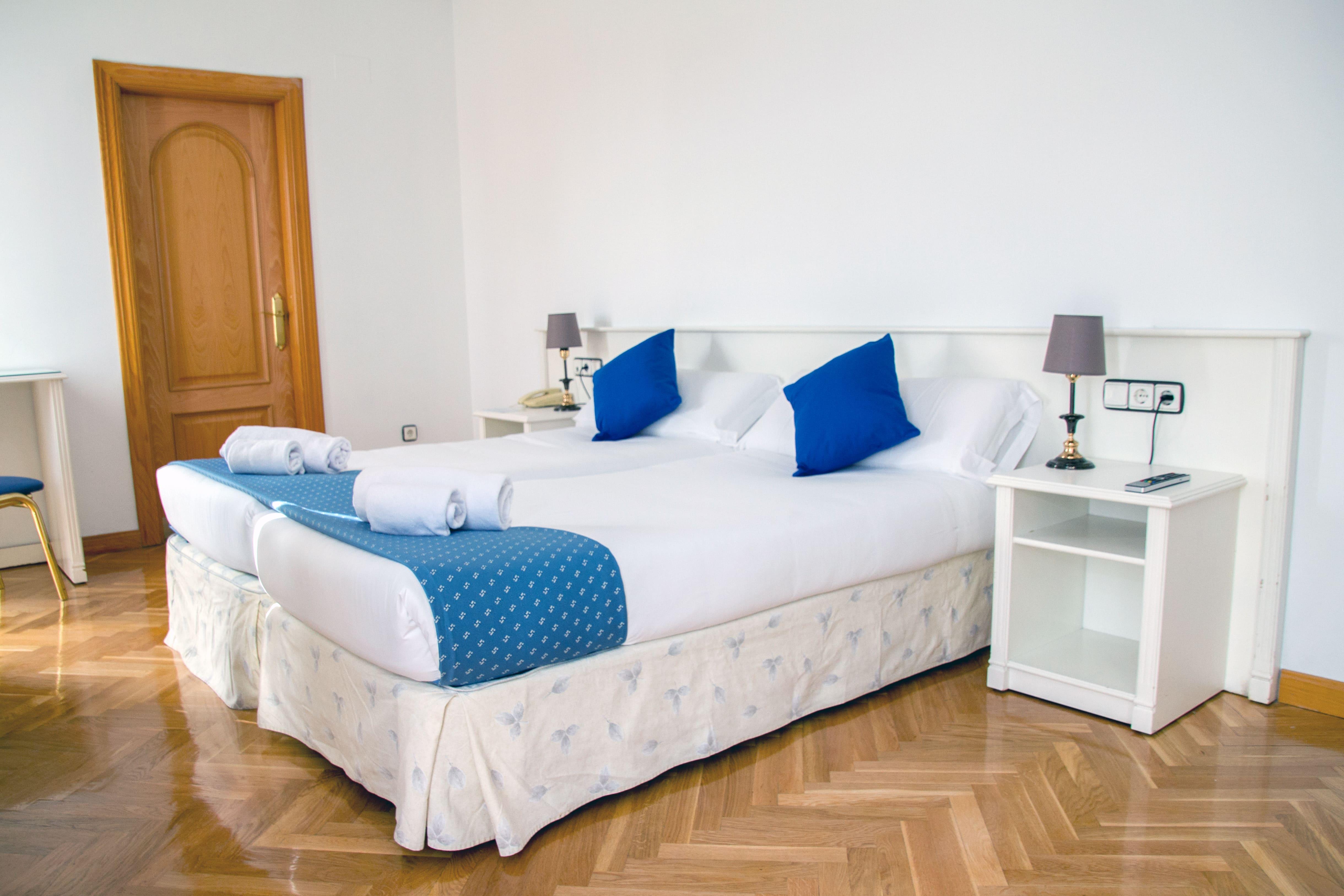 Checkin Madrid Parla Hotel ภายนอก รูปภาพ