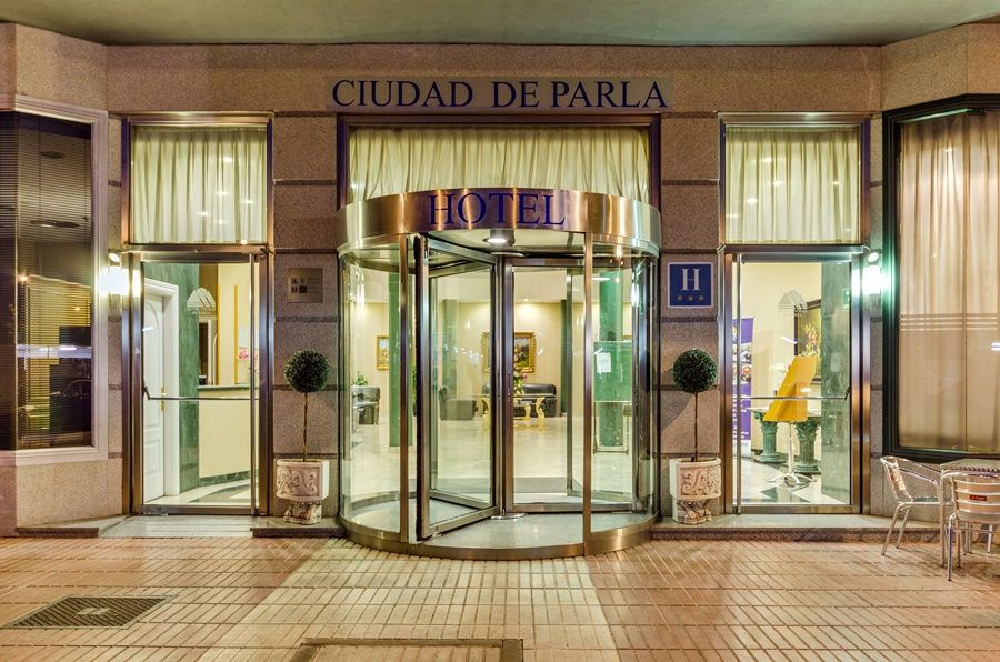 Checkin Madrid Parla Hotel ภายนอก รูปภาพ